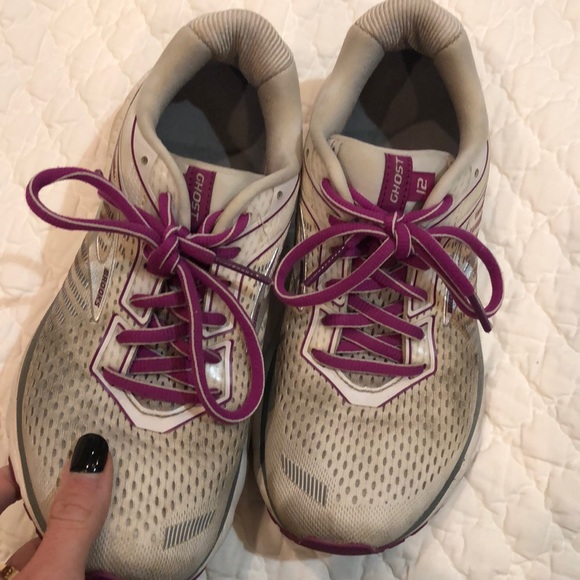 Brooks running shoes size 7 - Picture 2 of 2